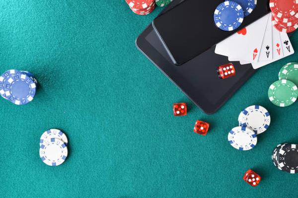 Enjoy Simple Card Games with a Singapore online casino for Players