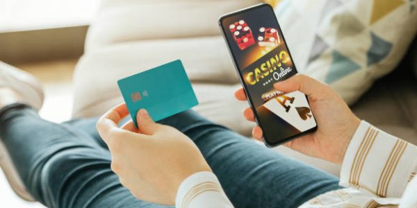 Comparing Payment Methods and Games Across kuwait casinos online